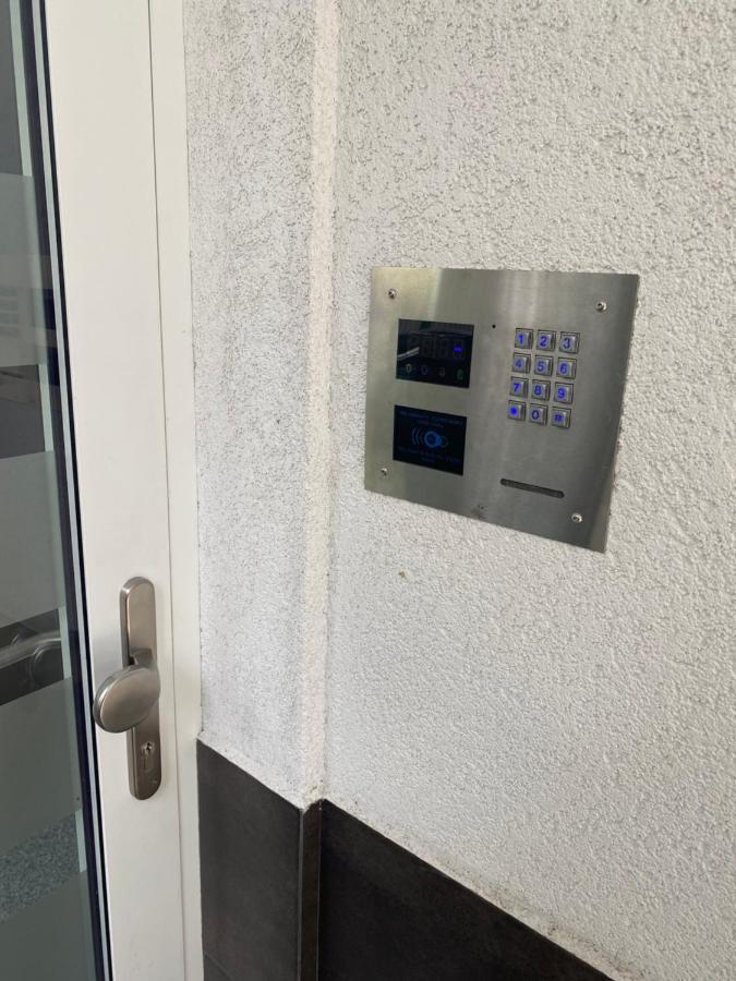 Apartament Przy Parku Z Duzym Tarasem ,Prywatny Parking Appartamento Świnoujście Esterno foto